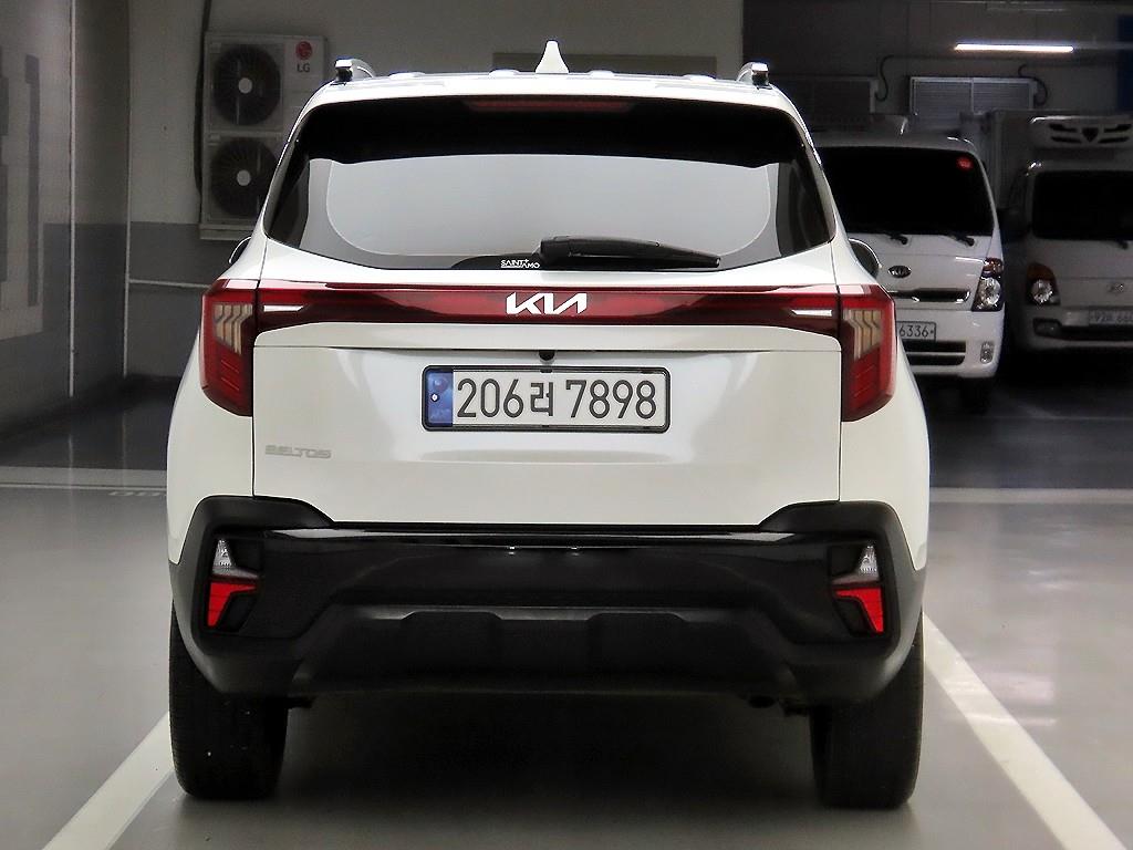 KIA Seltos - Vista 3