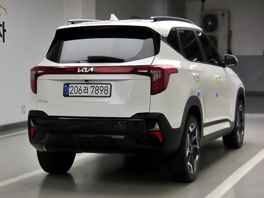 KIA Seltos - Vista 4