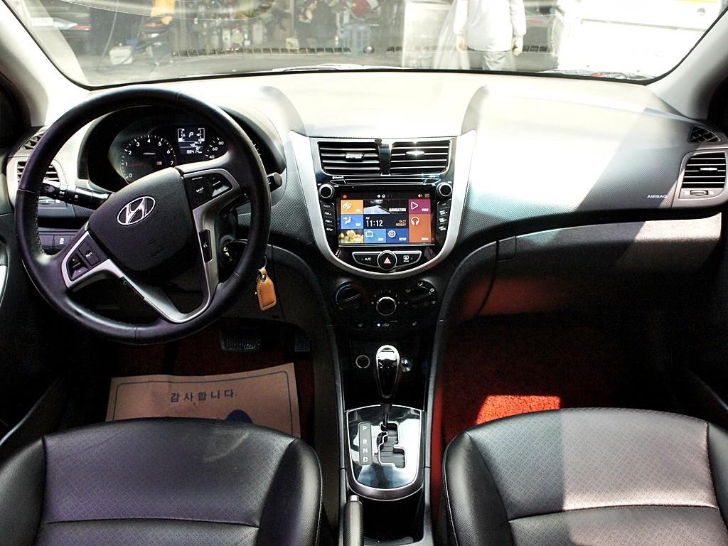 HYUNDAI Accent 2017 Gris - Importación desde Corea - HF Imports Iquique - Foto 7