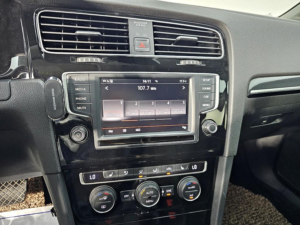 Volkswagen Golf 2016 Blanco - Importación desde Corea - HF Imports Iquique - Foto 14