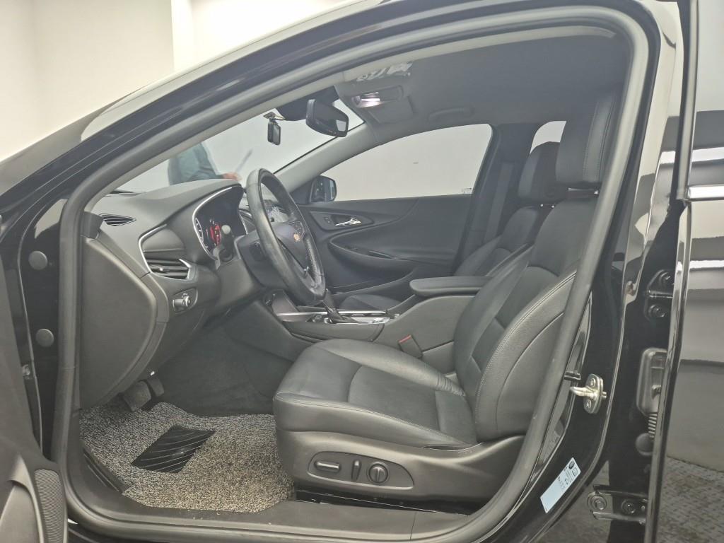 Chevrolet Malibu - Vista 11