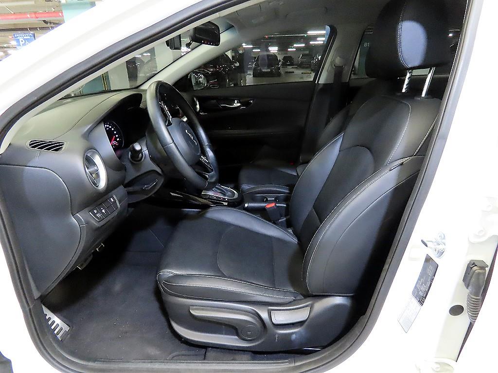 KIA K3 - Vista 6