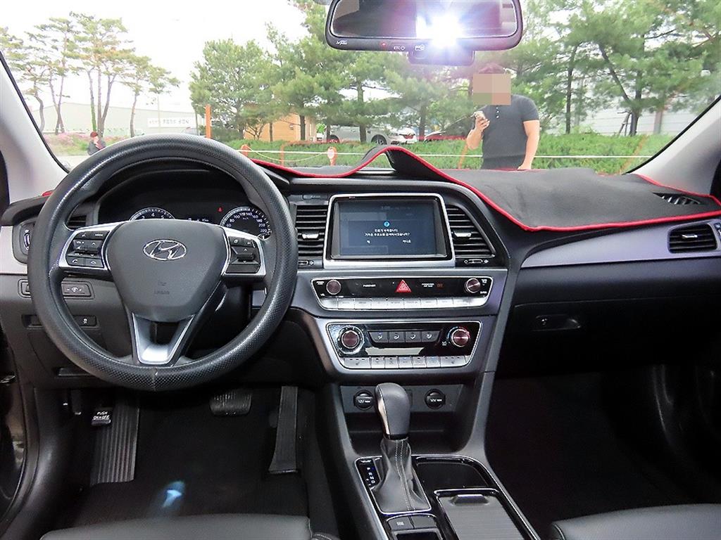 HYUNDAI Sonata - Vista 7