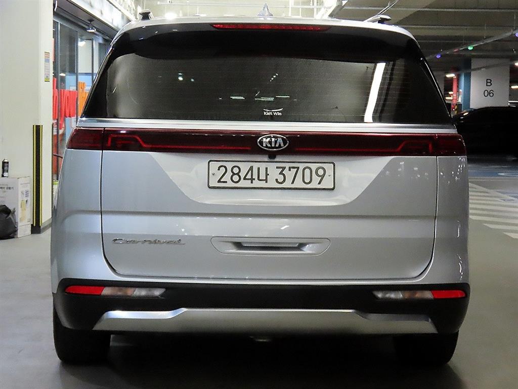KIA Carnival - Vista 5