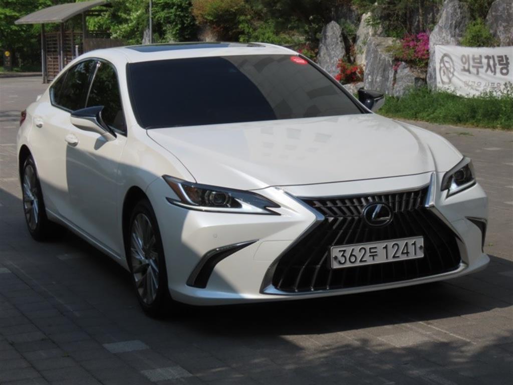 Lexus ES - Vista 3