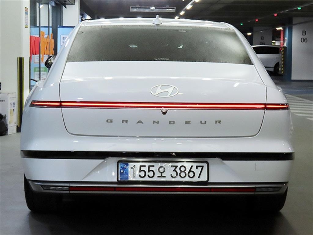 HYUNDAI Grandeur - Vista 5