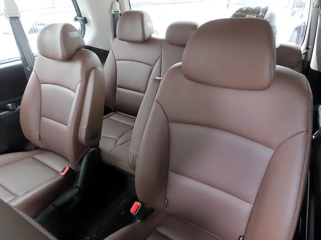 HYUNDAI Starex - Vista 7
