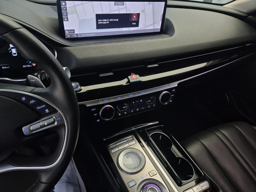 Genesis G80 - Vista 10