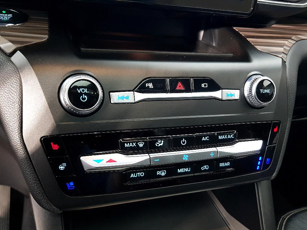 Ford Explorer - Vista 11