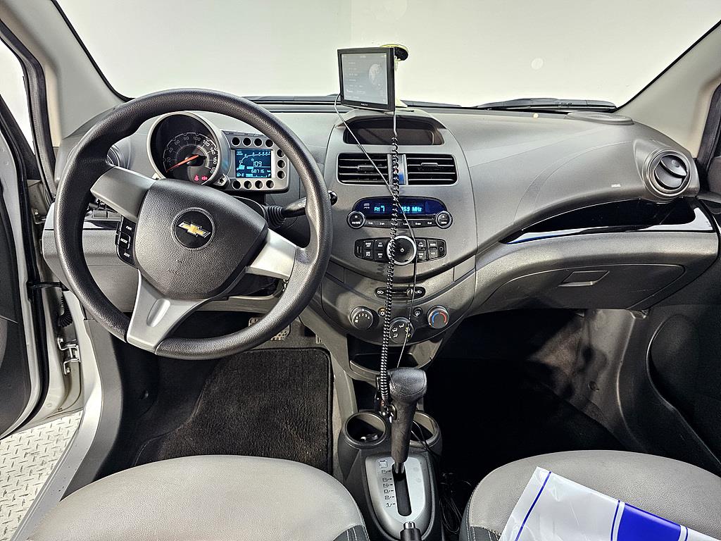 Chevrolet Spark - Vista 5