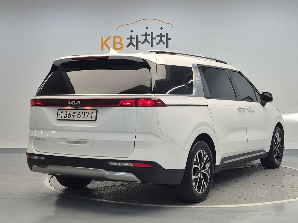 KIA Carnival - Vista 3