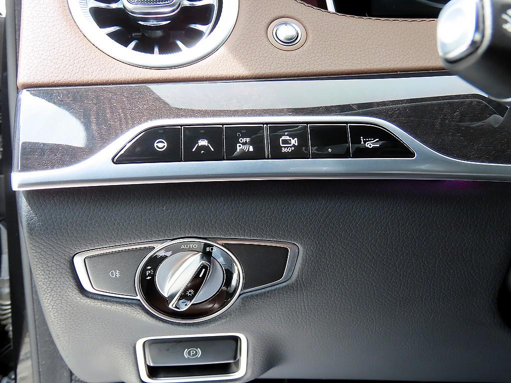 Mercedes Benz S Class - Vista 12