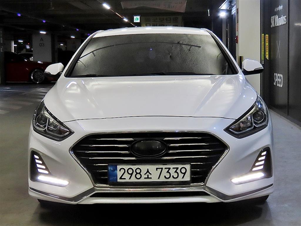 HYUNDAI Sonata - Vista 2