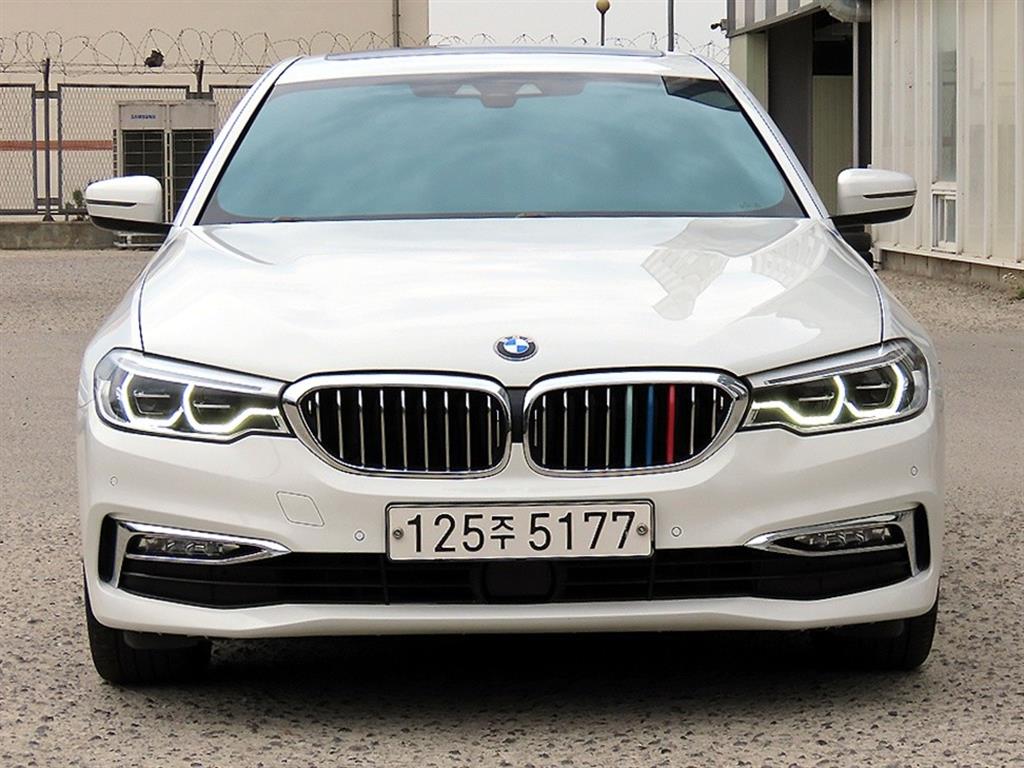 BMW 5 Series 2018 Blanco - Importación desde Corea - HF Imports Iquique - Foto 1