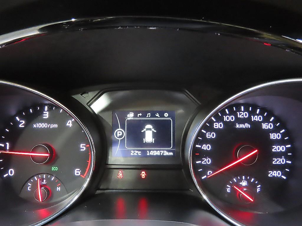 KIA Carnival - Vista 11