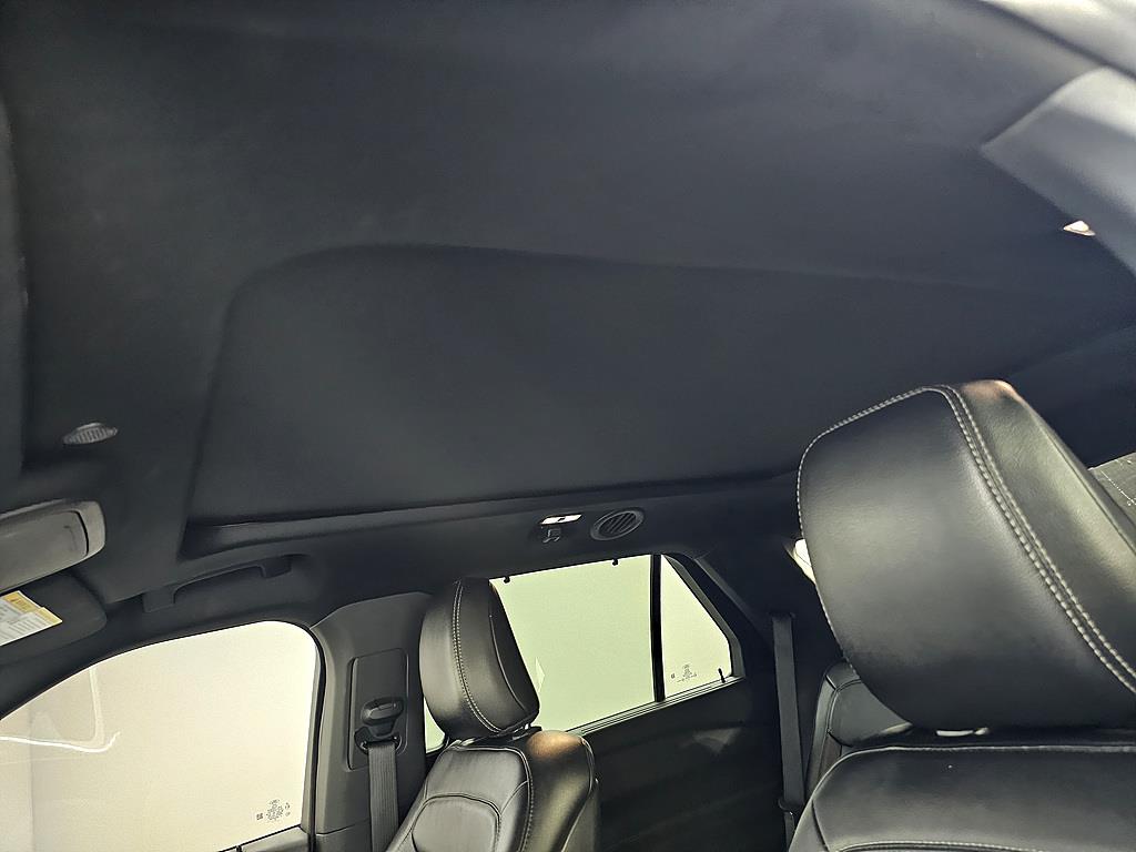 Ford Explorer - Vista 11