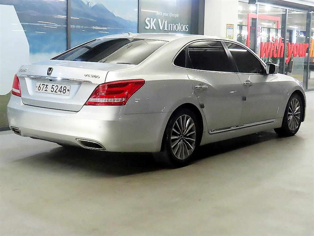 HYUNDAI Equus - Vista 4