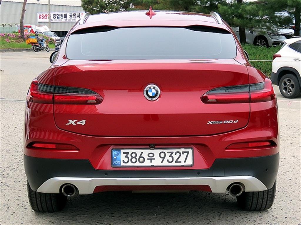 BMW X4 - Vista 4