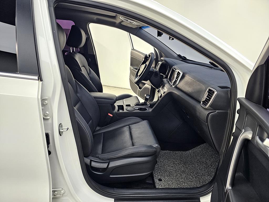KIA Sportage - Vista 11