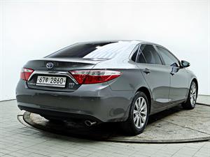 Toyota Camry - Vista 8