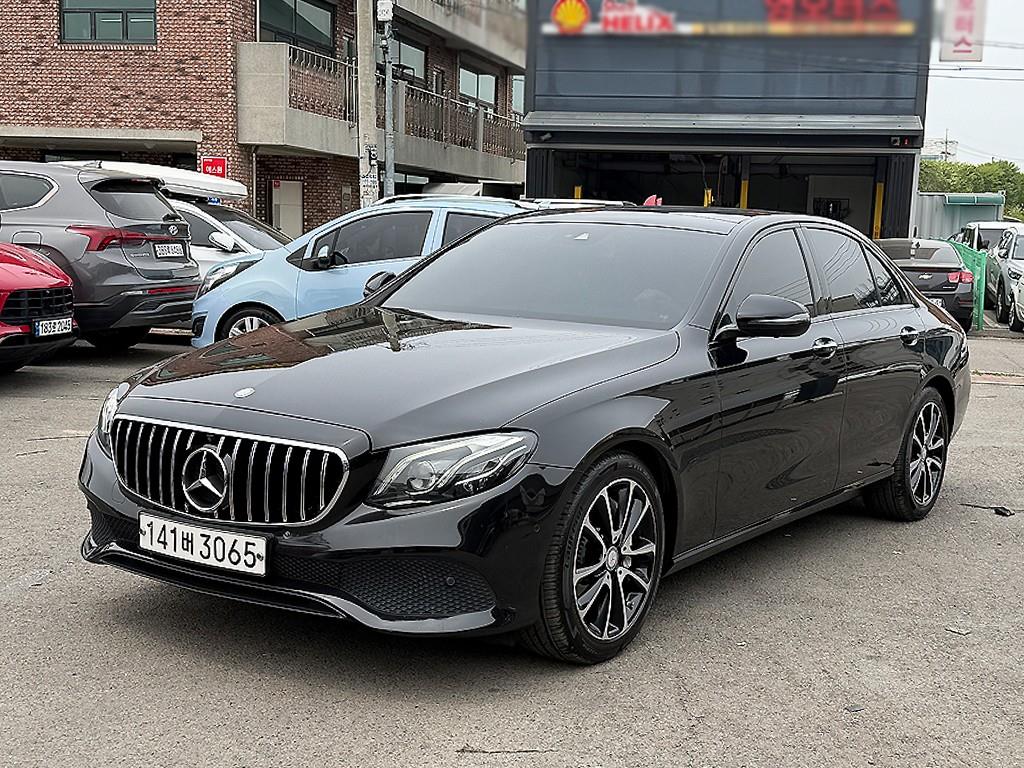 Mercedes Benz E class - Vista 2
