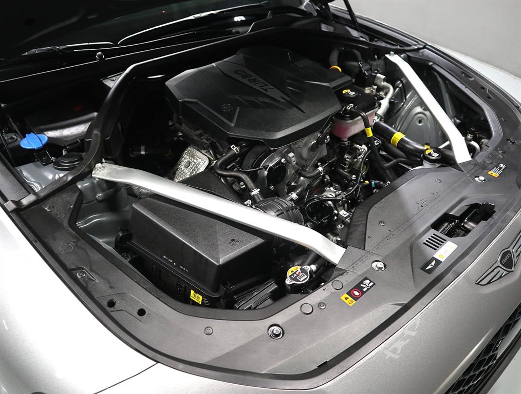 Genesis G70 - Vista 6