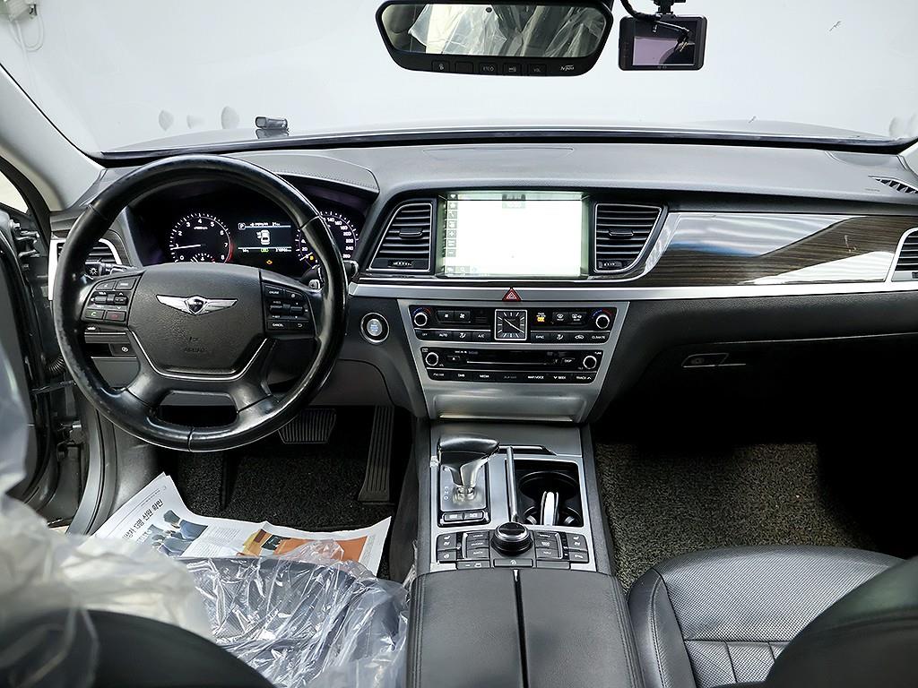 Genesis G80 - Vista 9