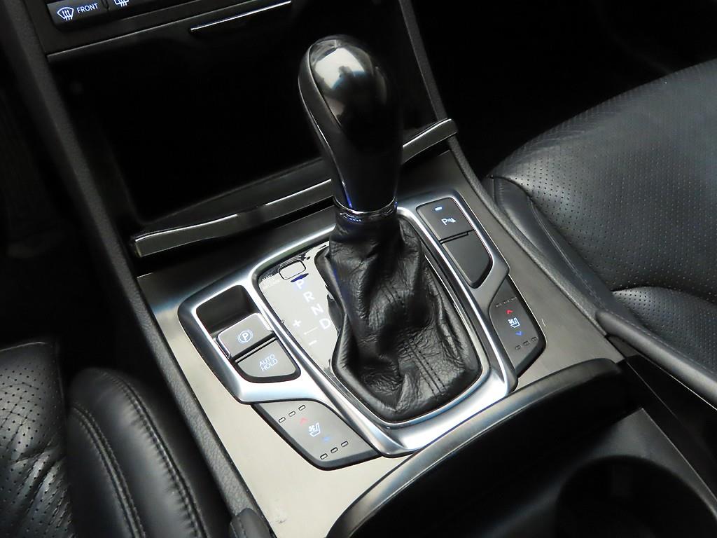 HYUNDAI Grandeur - Vista 10