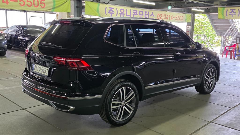 Volkswagen Tiguan - Vista 4