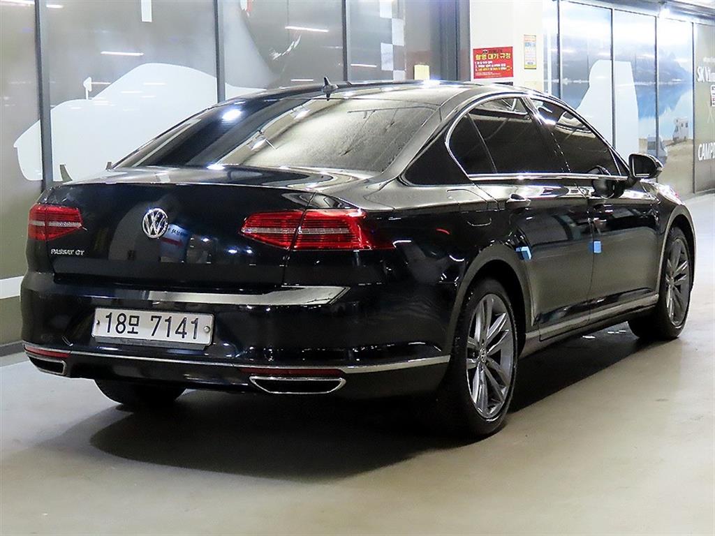 Volkswagen Passat - Vista 4
