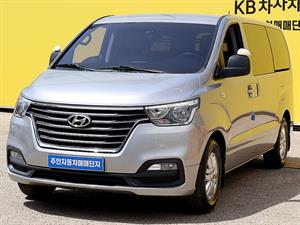 HYUNDAI Starex - Vista 4
