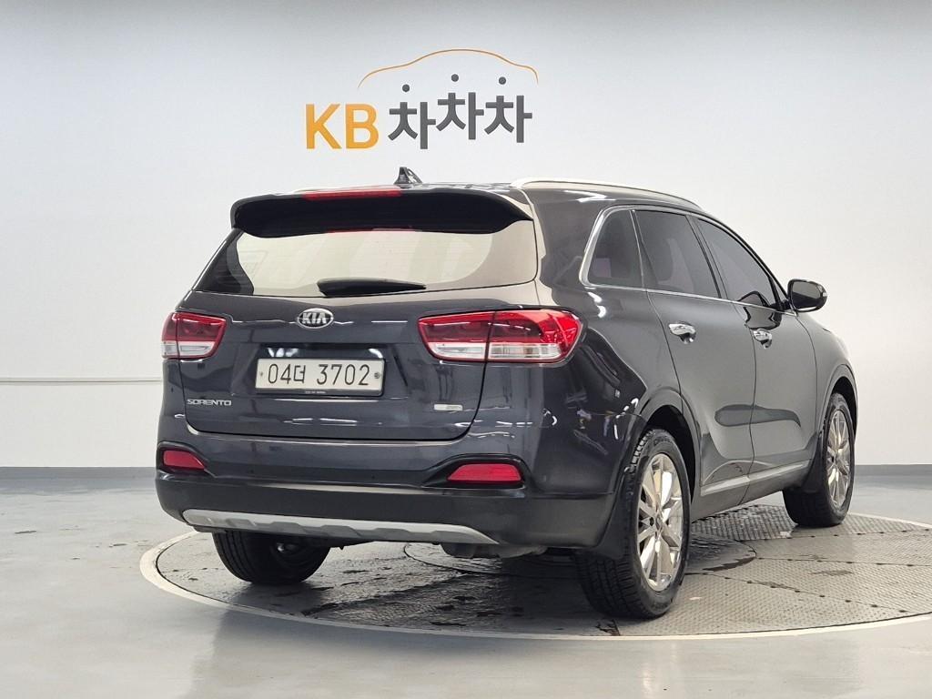 KIA Sorento - Vista 4