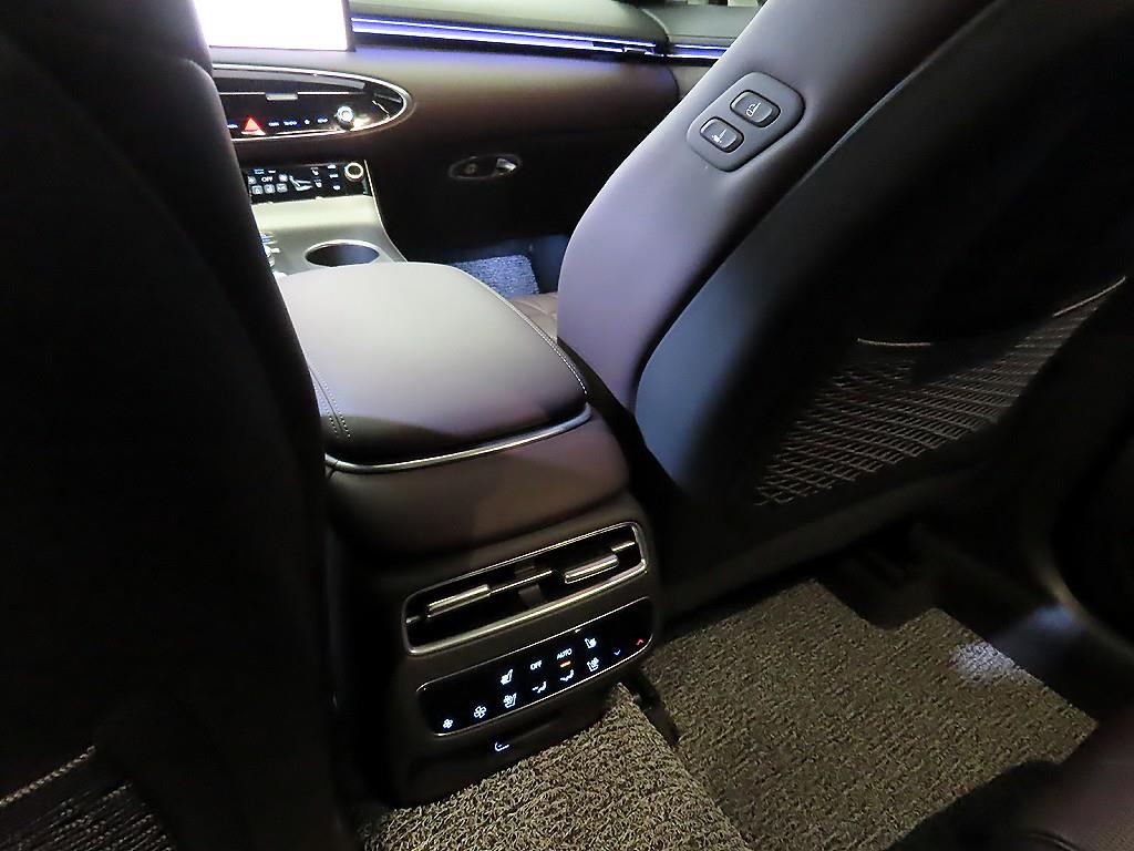 Genesis GV70 2025 Blanco - Importación desde Corea - HF Imports Iquique - Foto 13