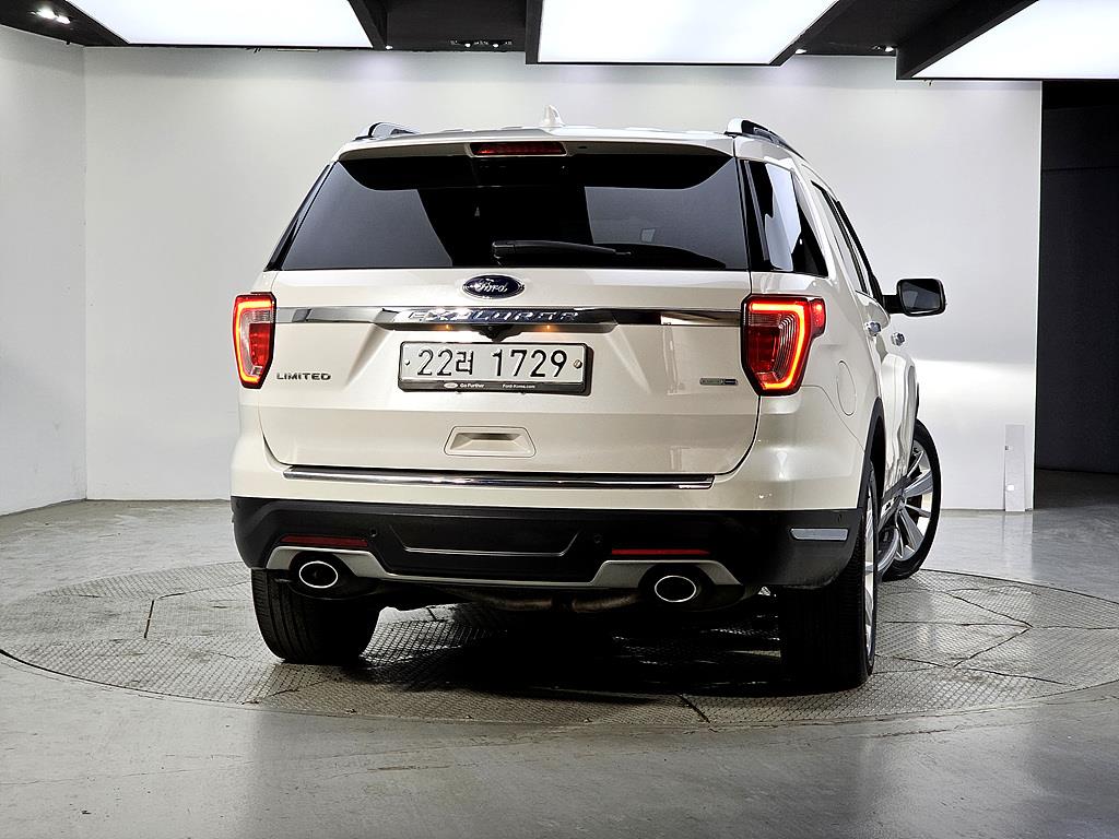 Ford Explorer - Vista 3