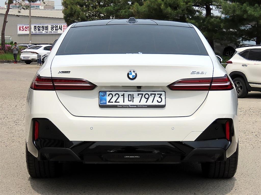 BMW 5 Series - Vista 4