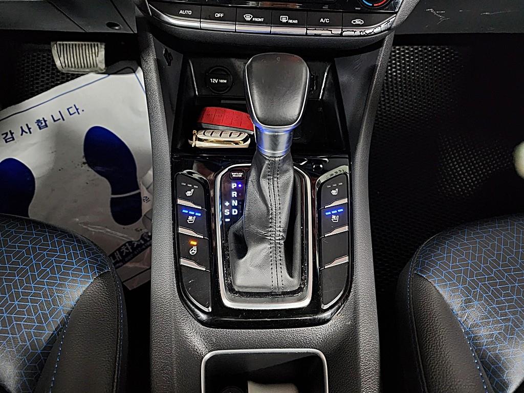 HYUNDAI Ioniq - Vista 8