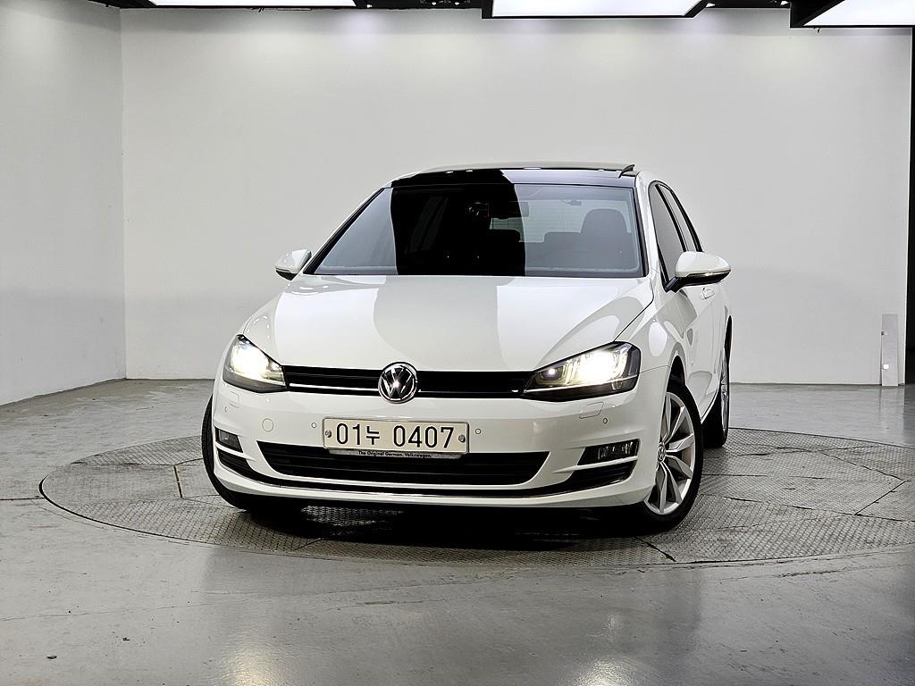 Volkswagen Golf - Vista 2