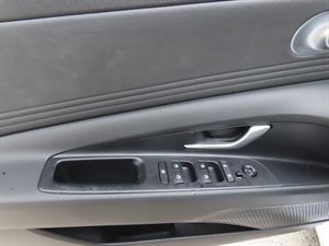 HYUNDAI Avante - Vista 12