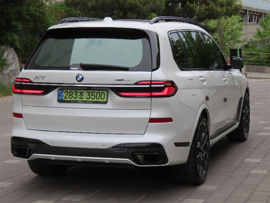 BMW X7 - Vista 5
