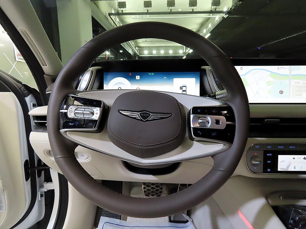 Genesis G90 - Vista 8