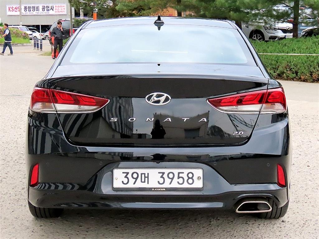 HYUNDAI Sonata - Vista 4