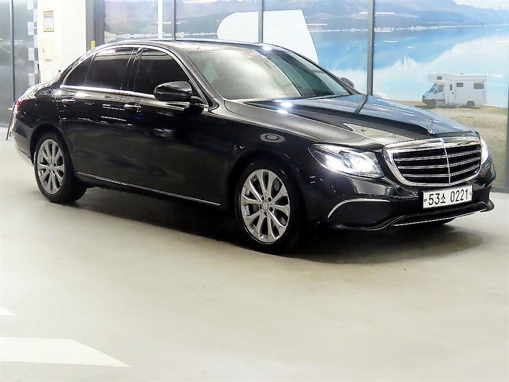 Mercedes Benz E class 2017 Negro - Importación desde Corea - HF Imports Iquique - Foto 1