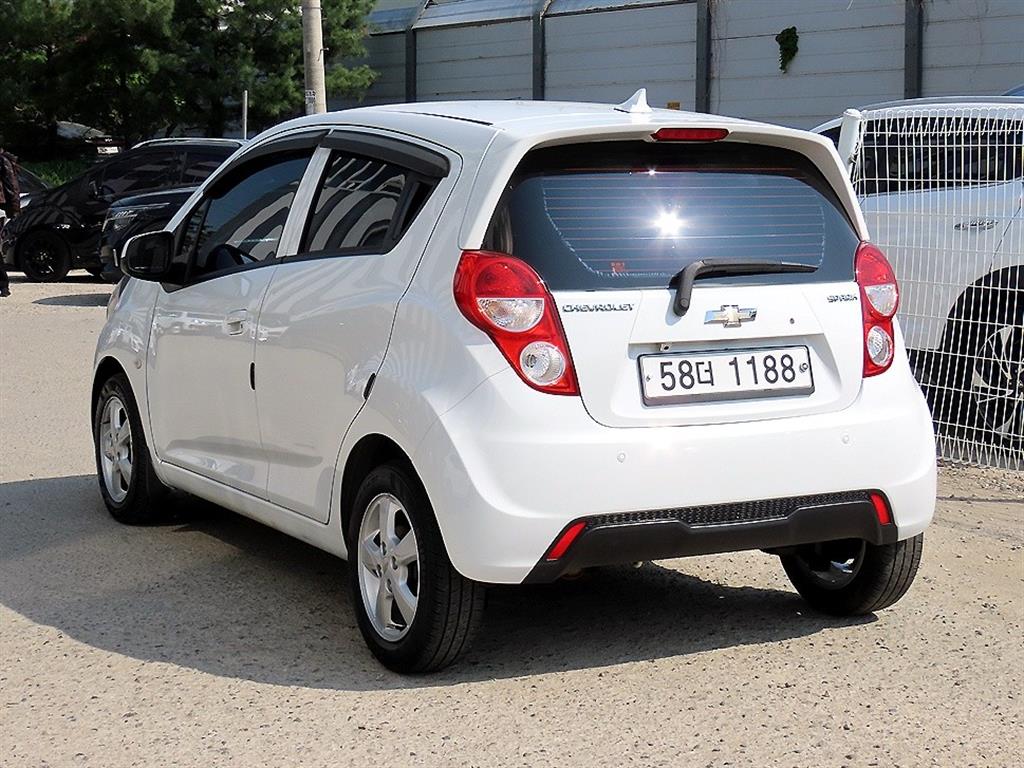 Chevrolet Spark - Vista 3
