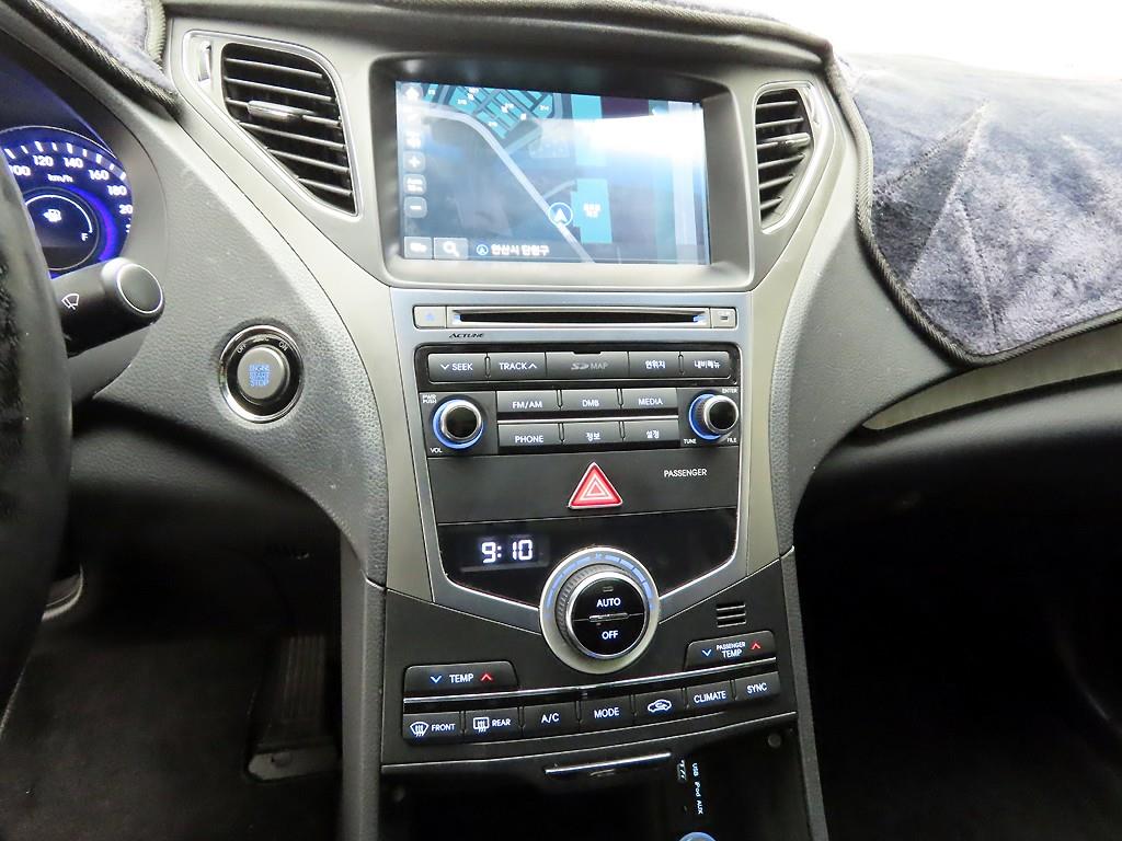 HYUNDAI Grandeur - Vista 9