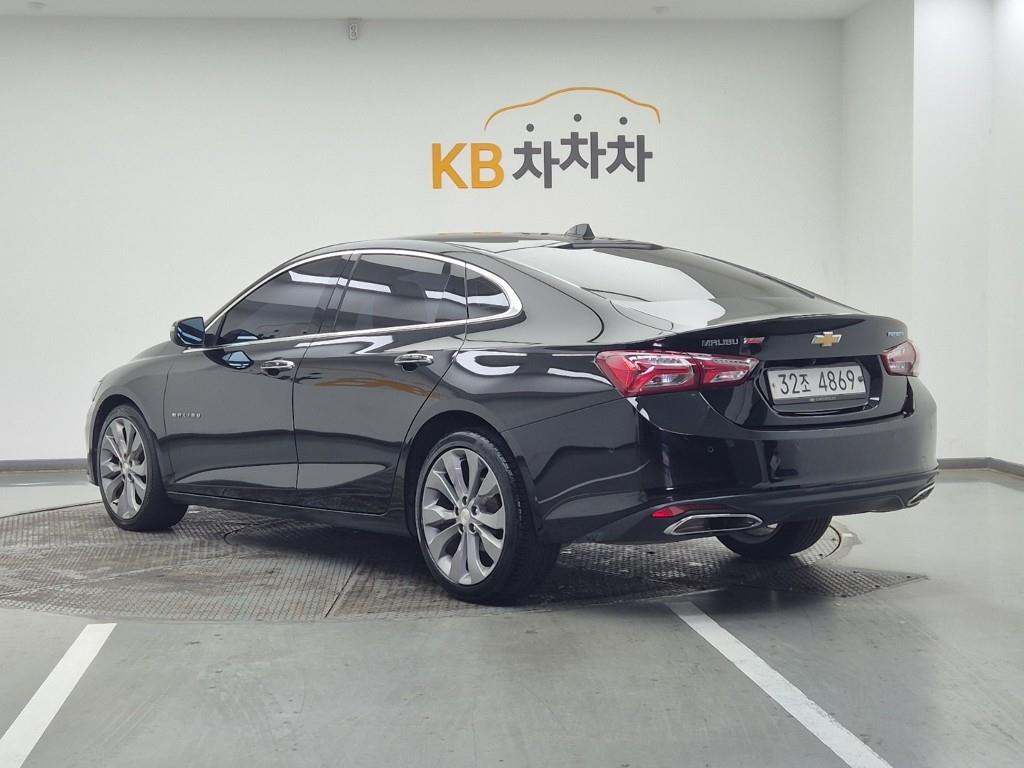 Chevrolet Malibu - Vista 3
