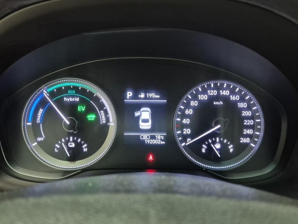 HYUNDAI Grandeur - Vista 6