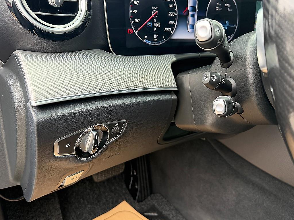 Mercedes Benz E class 2017 Negro - Importación desde Corea - HF Imports Iquique - Foto 13