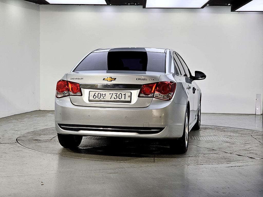 Chevrolet Cruise - Vista 3