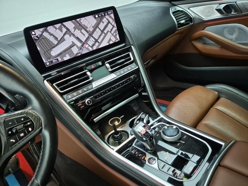 BMW 8 Series - Vista 10