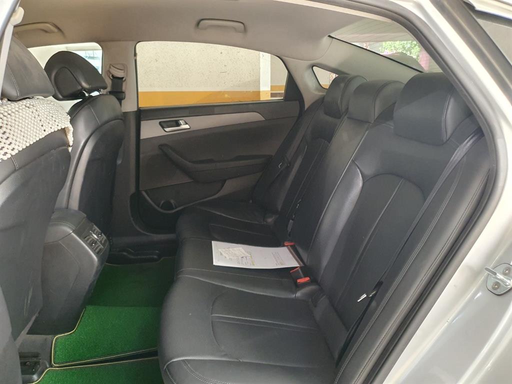 HYUNDAI Sonata - Vista 10